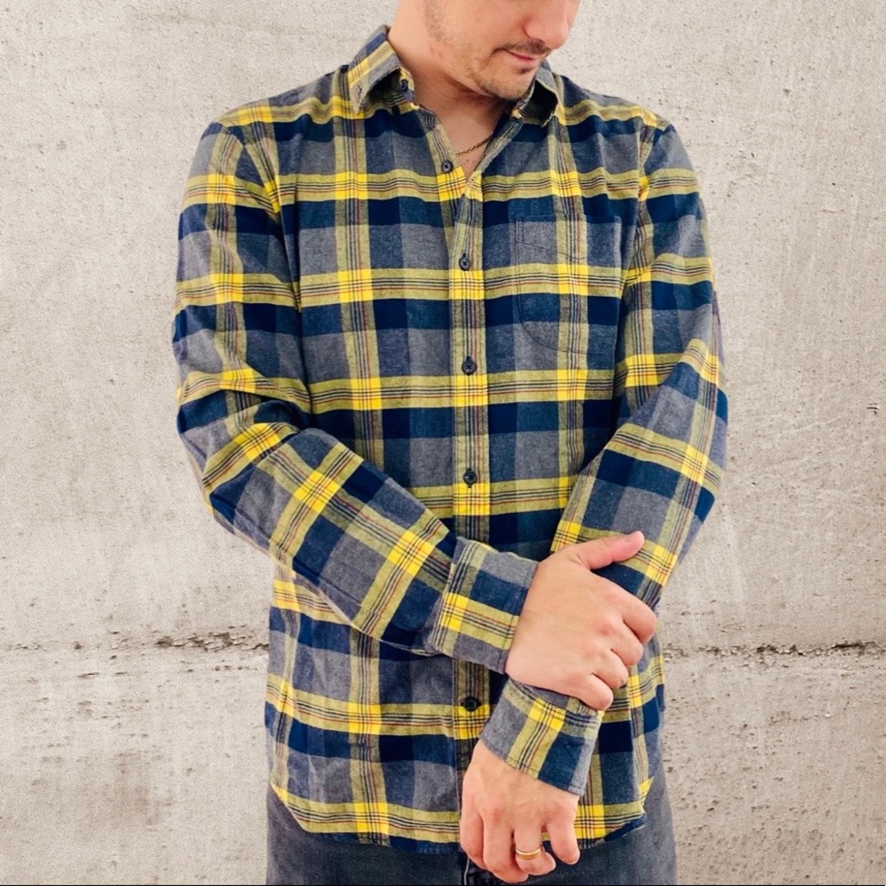 New Gap Men’s Shirt Size Medium